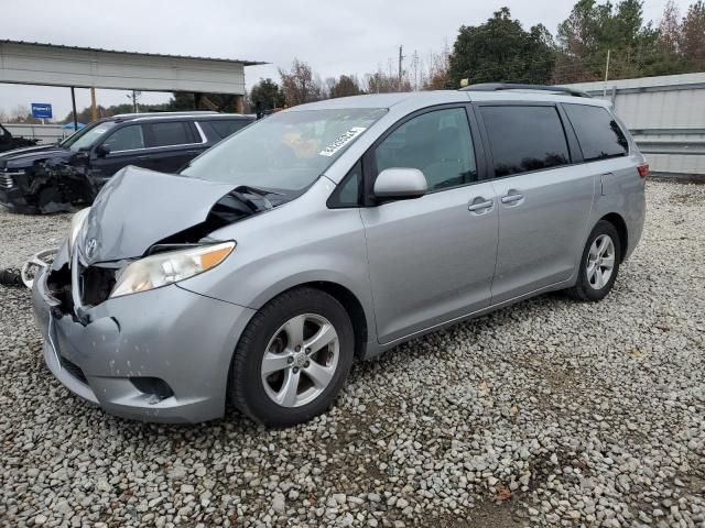 2015 Toyota Sienna LE