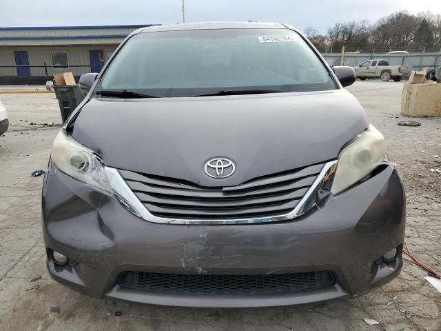 2012 Toyota Sienna XLE