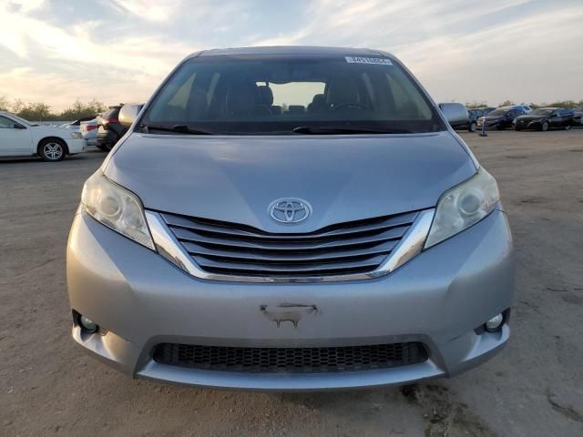 2016 Toyota Sienna XLE