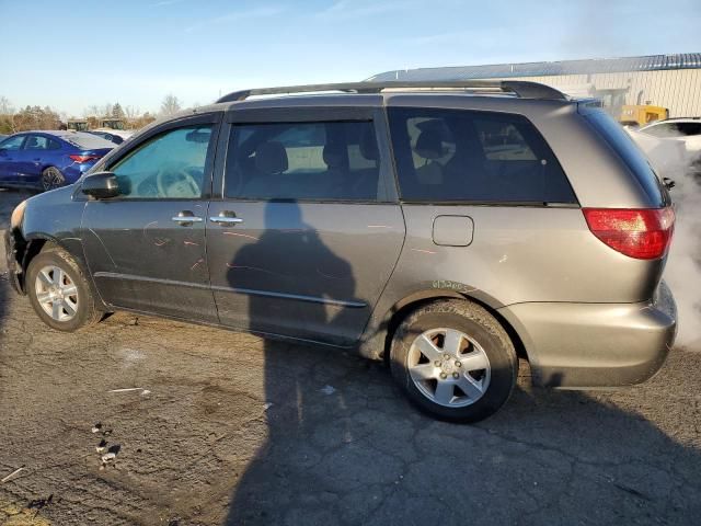 2005 Toyota Sienna CE