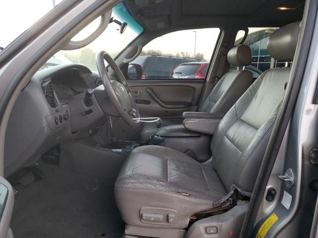 2004 Toyota Sequoia SR5