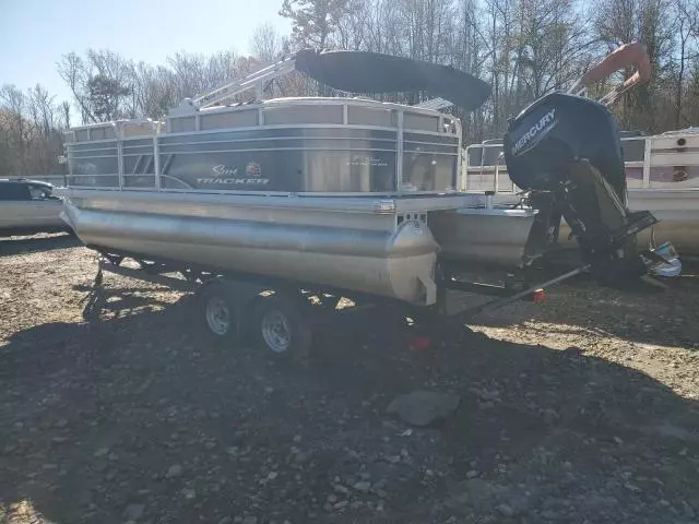 2023 Suntracker Boat With Trailer