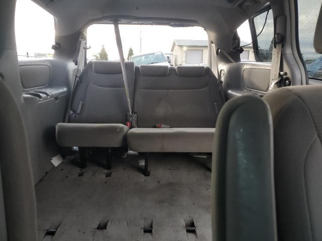 2004 Toyota Sienna CE