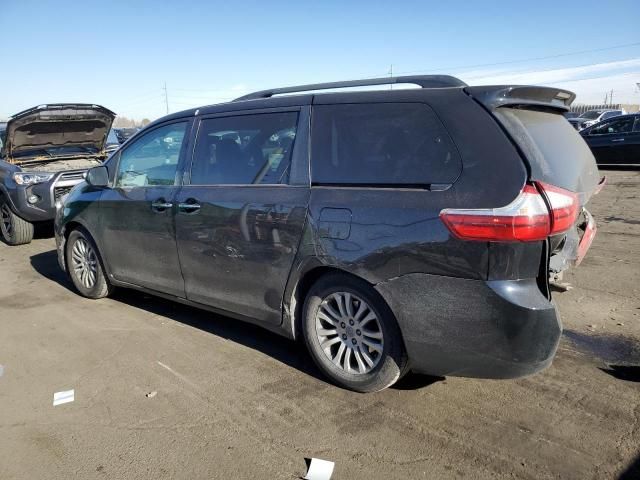 2016 Toyota Sienna XLE