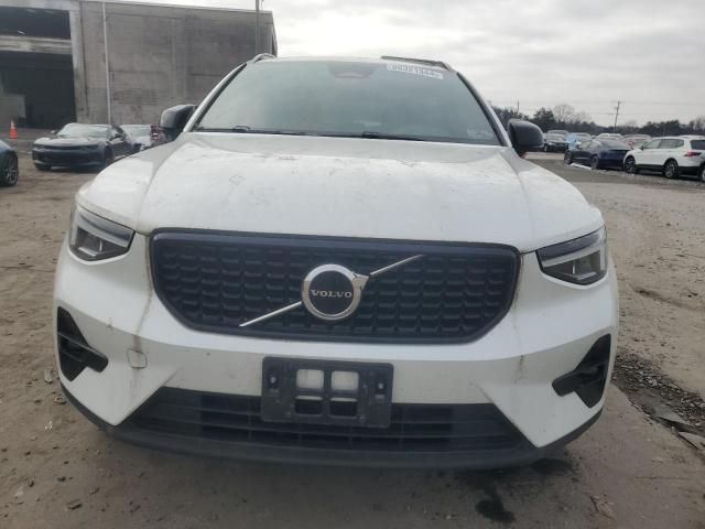 2023 Volvo XC40 Plus