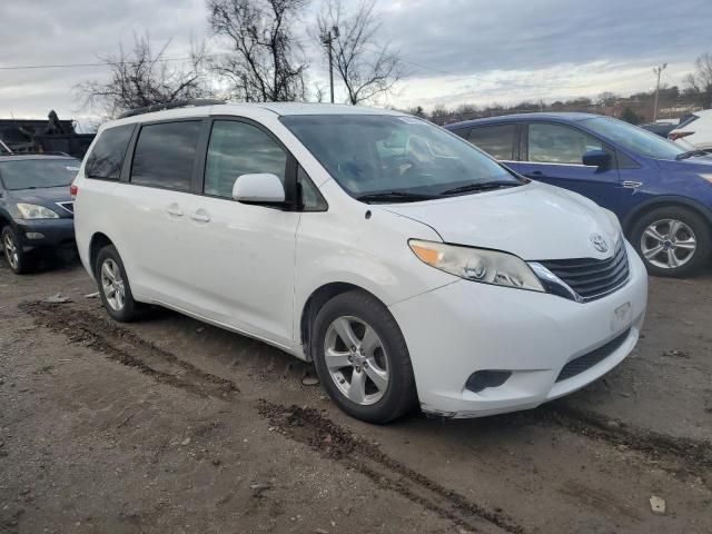 2013 Toyota Sienna LE