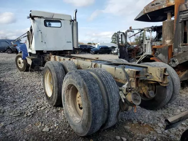 1984 Kenworth Construction W900