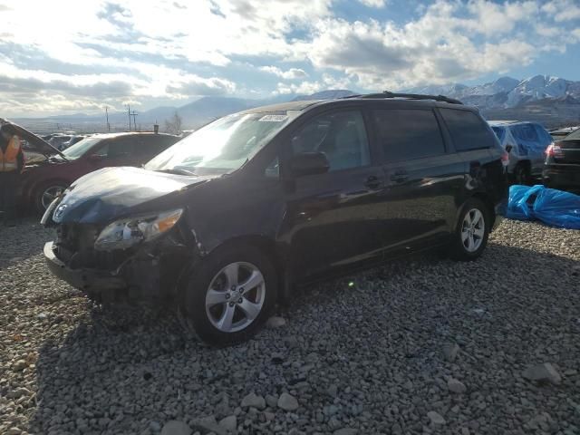 2012 Toyota Sienna LE