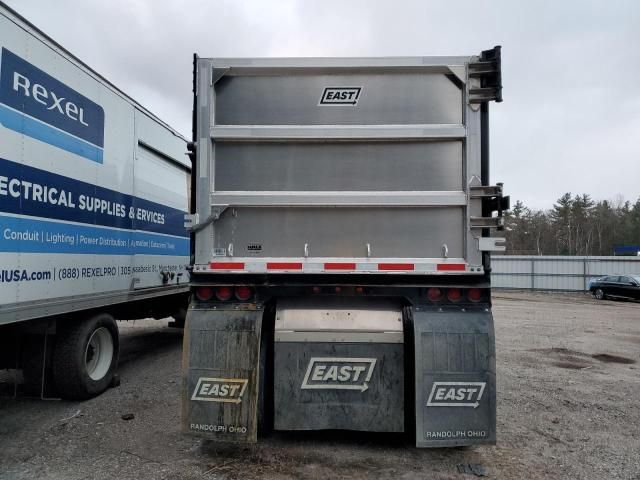 2025 East Manufacturing Trailer