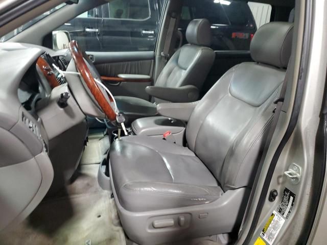 2005 Toyota Sienna XLE