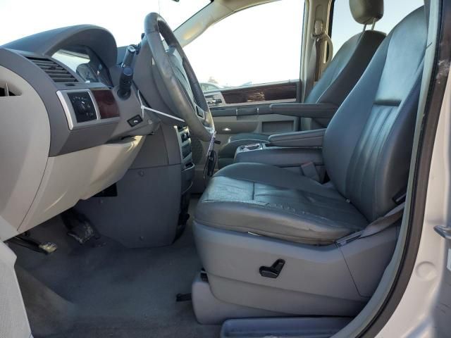 2010 Chrysler Town & Country Touring