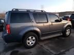 2005 Nissan Pathfinder LE