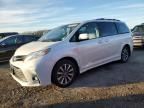 2020 Toyota Sienna XLE