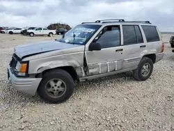 Salvage SUVs for sale at auction: 1998 Jeep Grand Cherokee Laredo