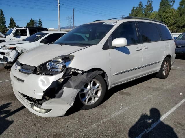 2005 Toyota Sienna XLE