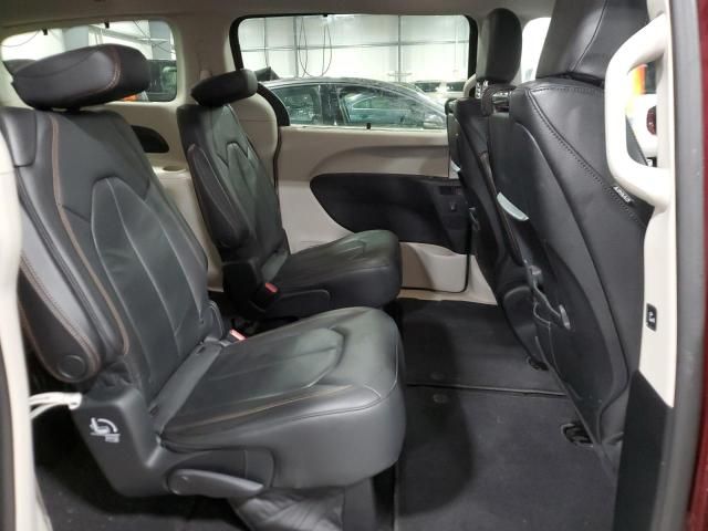 2017 Chrysler Pacifica Touring L Plus