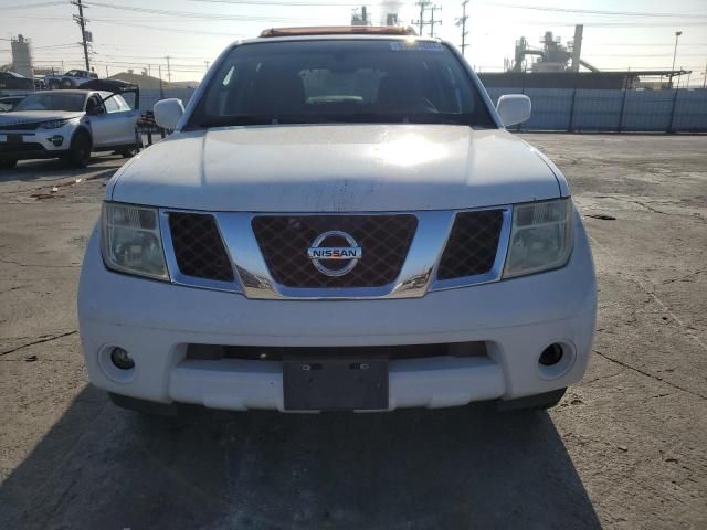 2005 Nissan Pathfinder LE